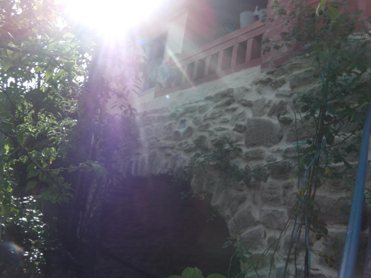 Maison De Village Ardechoise A 莱旺 外观 照片